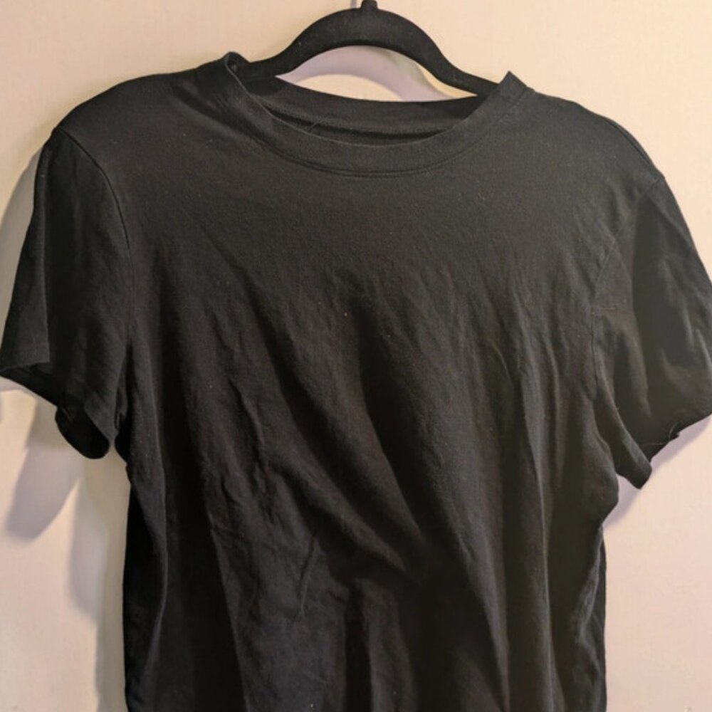 black tshirt